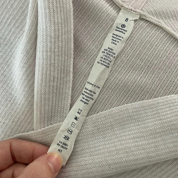 Lululemon Cabin Yogi Wrap Heathered White / Neutral Blush size 8 - Picture 3 of 11